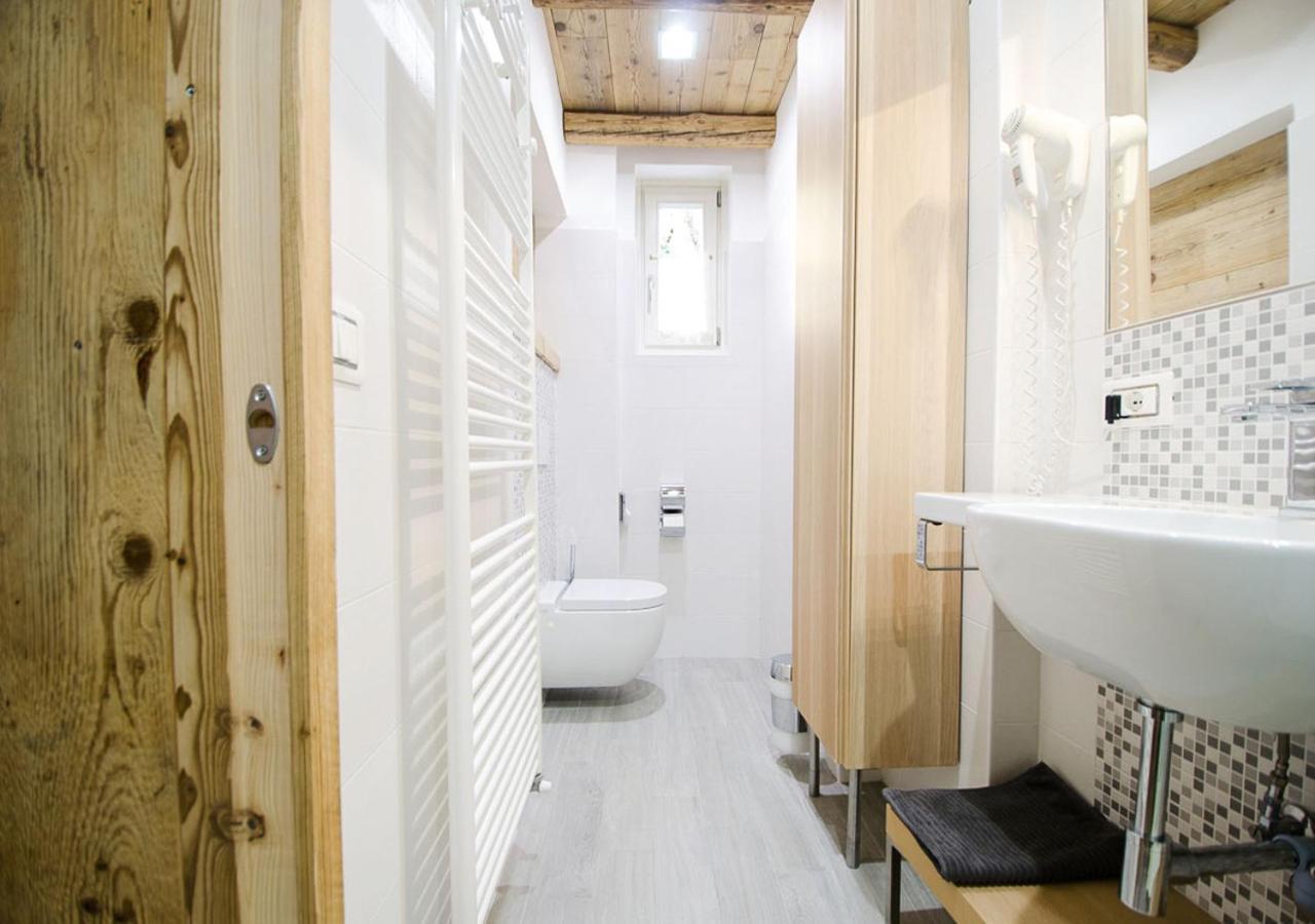 Casa Tosca - Holiday Home Torbole Sul Garda Bagian luar foto