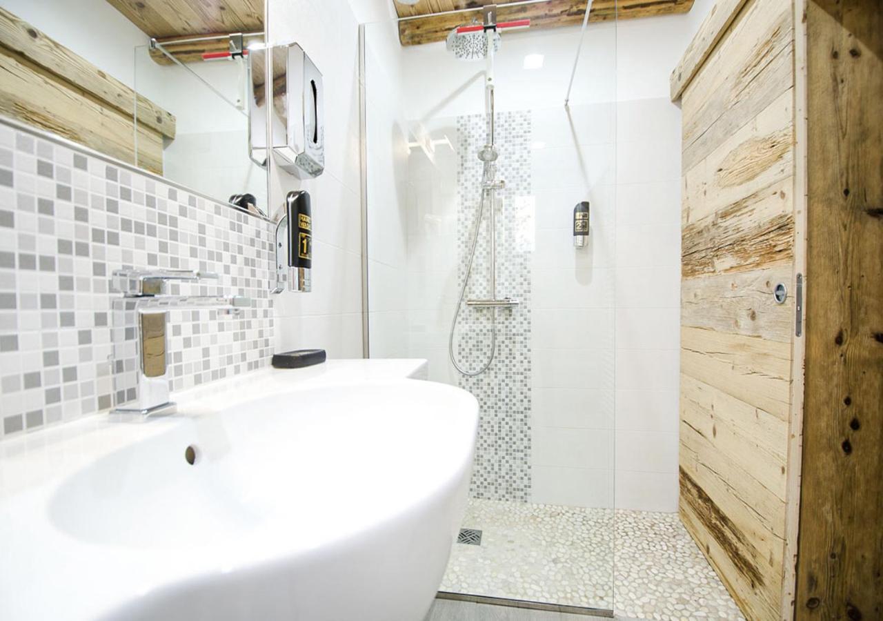 Casa Tosca - Holiday Home Torbole Sul Garda Bagian luar foto