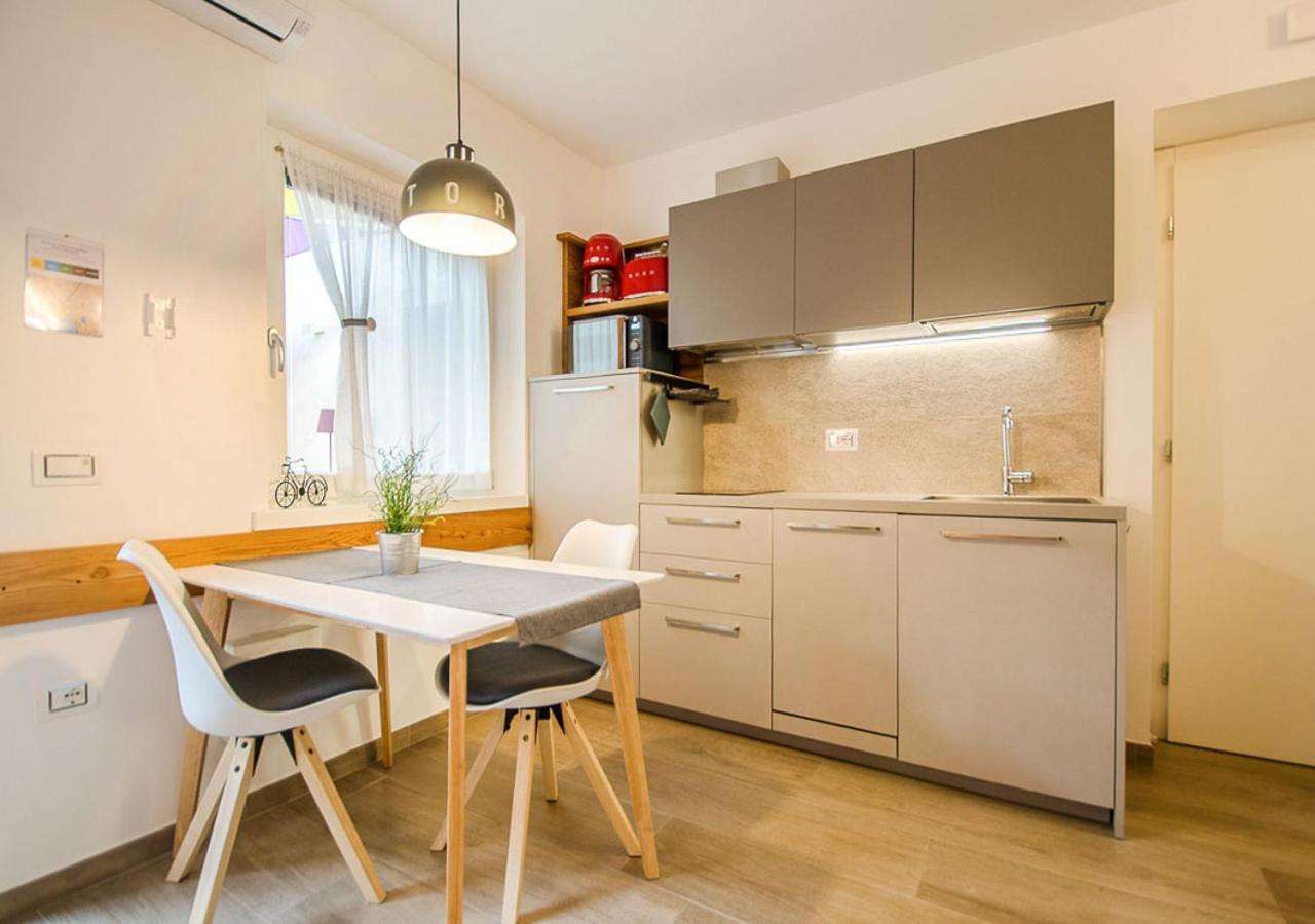 Casa Tosca - Holiday Home Torbole Sul Garda Bagian luar foto