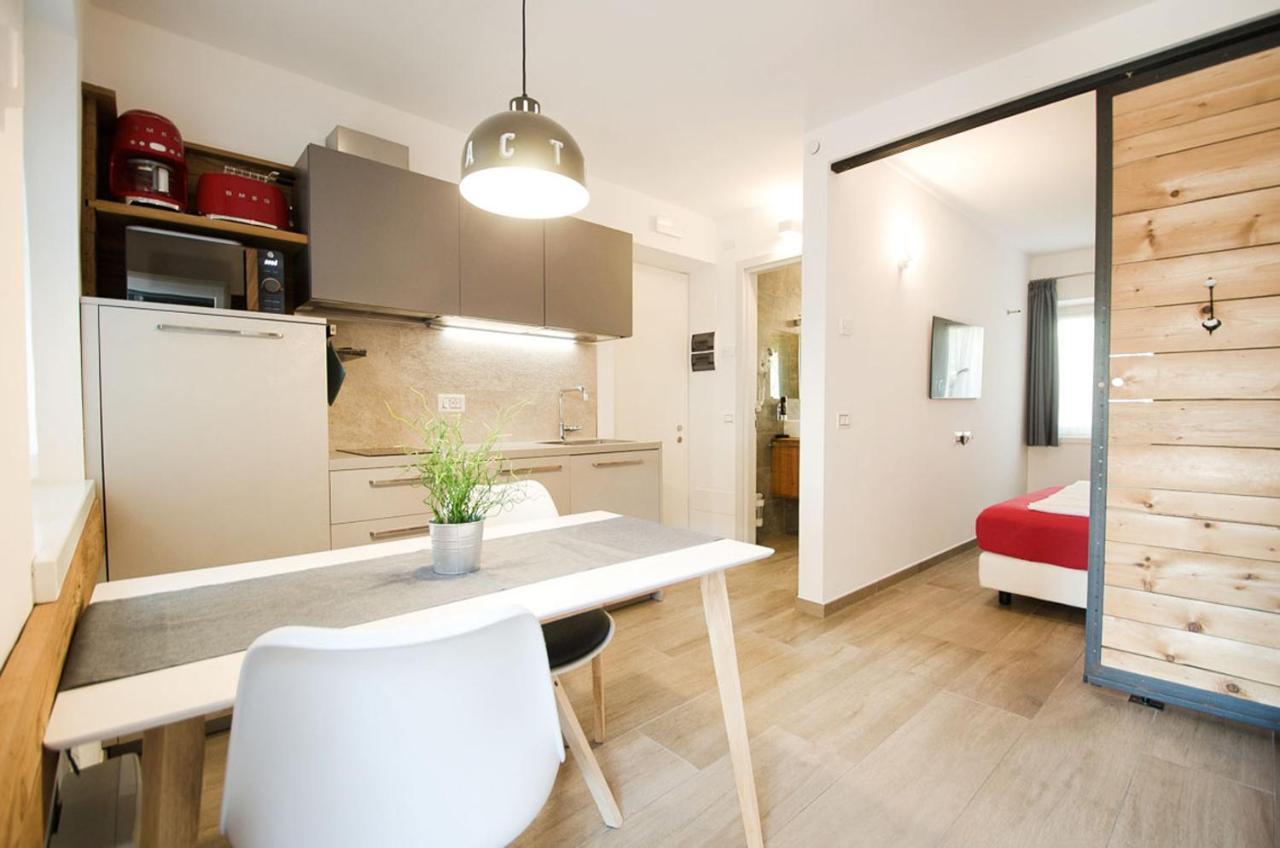 Casa Tosca - Holiday Home Torbole Sul Garda Bagian luar foto