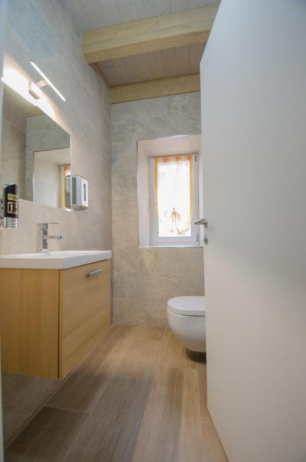 Casa Tosca - Holiday Home Torbole Sul Garda Bagian luar foto